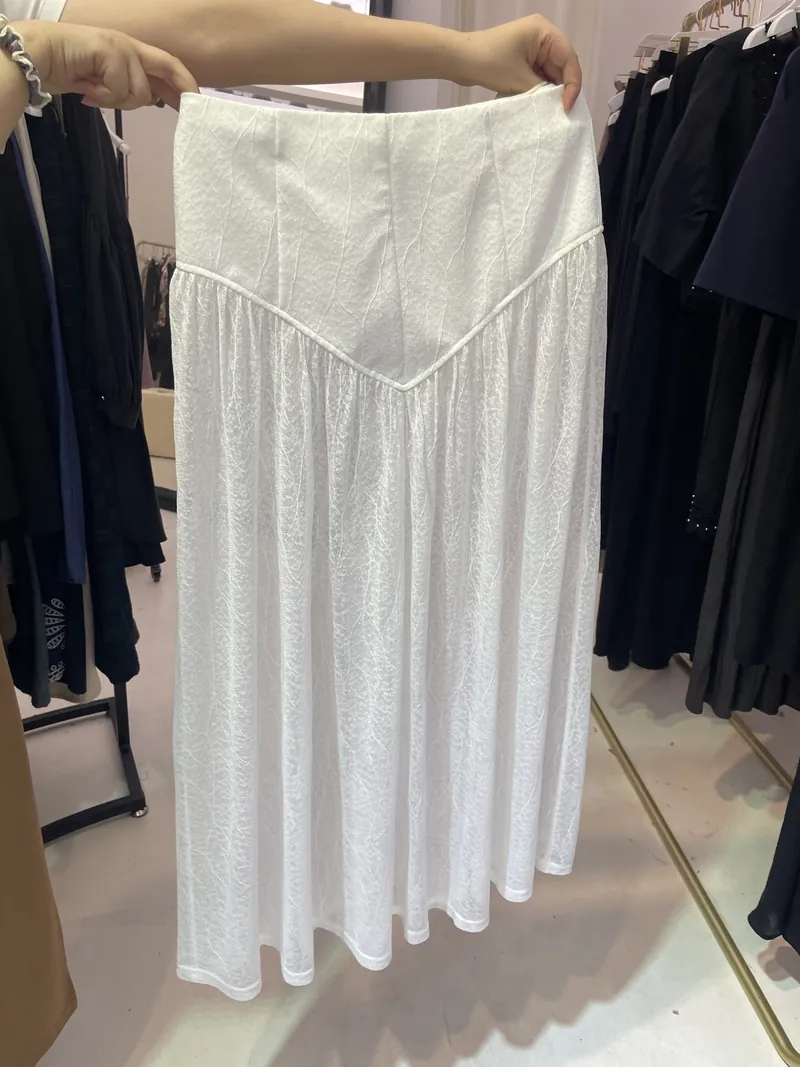 Skirts and pants — NEWCOM women's wear collection